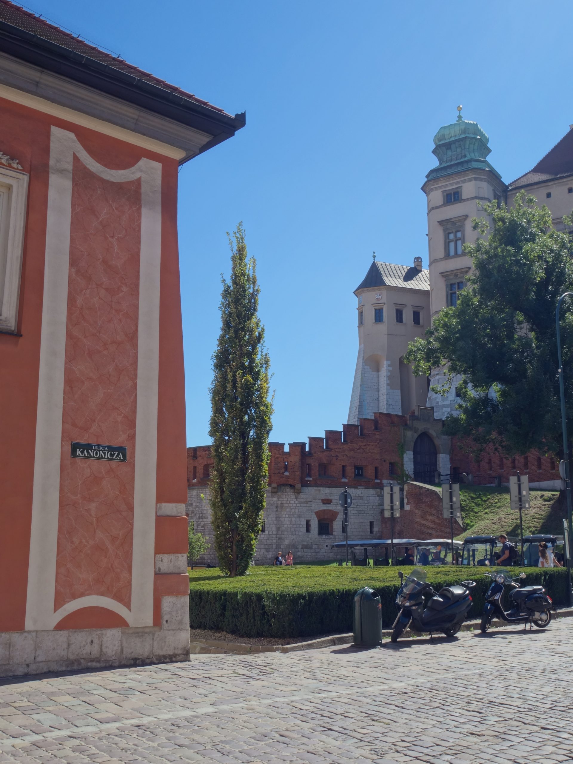 14 Pięknych I Nastrojowych Uliczek/zaułków W Polskich Miastach. Znacie ...